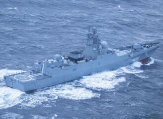 La nave Gorshkov davanti alle coste della Norvegia