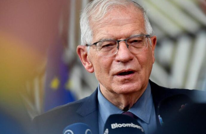 Ue, la Russia imperiale e l’impero sovietico sono stati riabilitati: l’allarme di Borrell