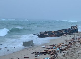 Naufragio, alle coste di Crotone: oltre 40 morti
