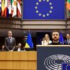 Zelensky all’Europarlamento: “Kiev vincerà e sarà membro dell’Ue”