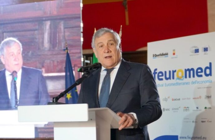 Tajani: “L’instabilità del Mediterraneo rischia di causare migliaia di morti”