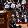 Francia, governo vara riforma pensioni senza voto Parlamento