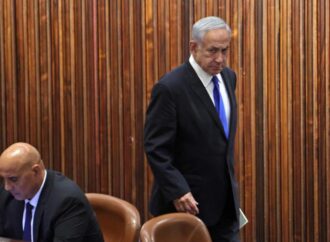 Israele, Knesset approva provvedimento contro sospensione Netanyahu