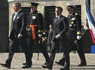 Macron nei Paesi Bassi: lavorare per una reale autonomia strategica dell’Europa