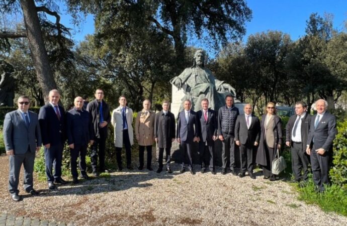 Roma, Villa Borghese: 100° anniversario del Leader Nazionale dell’Azerbaigian, piantumazione di alberi