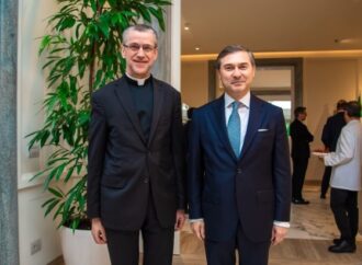 Ambasciata azera presso la Santa Sede celebra il Giorno dell’indipendenza e il centenario del Leader Nazionale