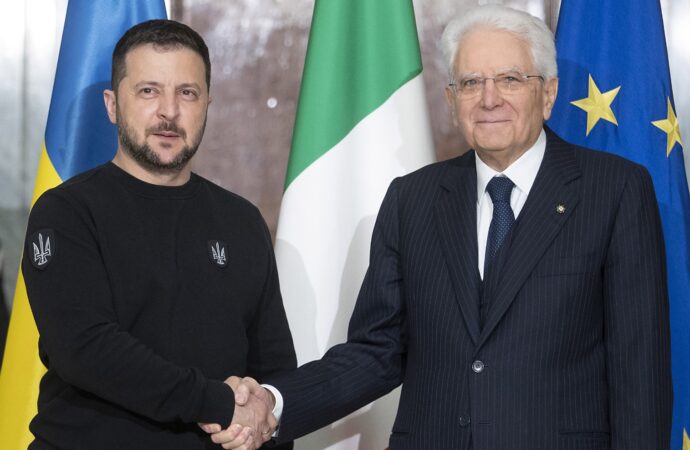 Zelensky a Roma, Mattarella: “Siamo pienamente al vostro fianco”