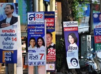 Thailandia, l’opposizione è in testa nel conteggio dei voti