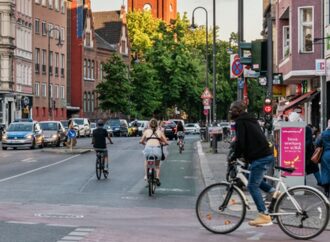 Berlino, stop a piste ciclabili, marcia indietro nella rivoluzione green?