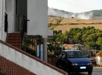 Incendi Palermo, ordinanza anti-diossina: “Vietati carne e uova”
