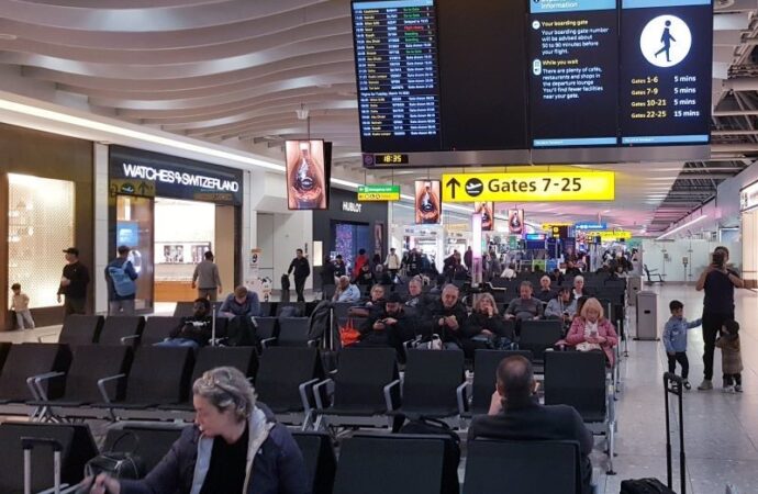 Regno Unito: scioperi del personale di frontiera a Heathrow per quattro giorni