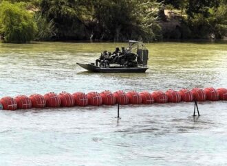 Messico recuperati 2 corpi dal Rio Grande, uno vicino a una barriera galleggiante