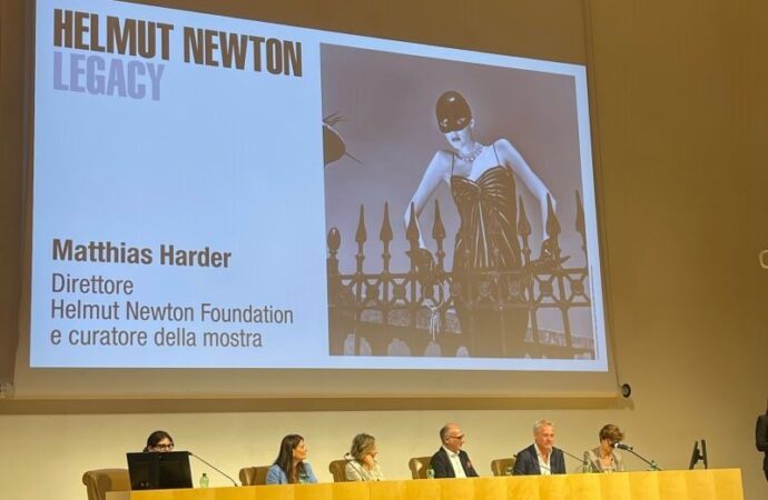 Roma, Inaugurata la mostra di Helmut Newton
