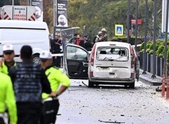 Ankara, attacco terroristico suicida, due agenti di polizia feriti