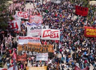 Argentina: proteste contro il decreto di deregolamentazione di Milei