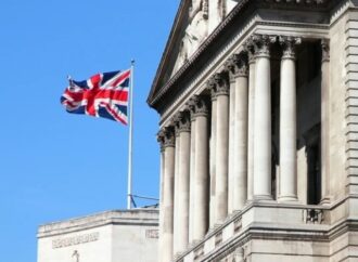 Uk, La Banca d’Inghilterra manterrà i tassi di interesse ai massimi