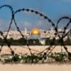 Israele blocca migliaia di fedeli in visita alla moschea di Al-Aqsa