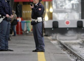 Torino, bimbo travolto e ucciso da treno: “Era scappato da una comunità”