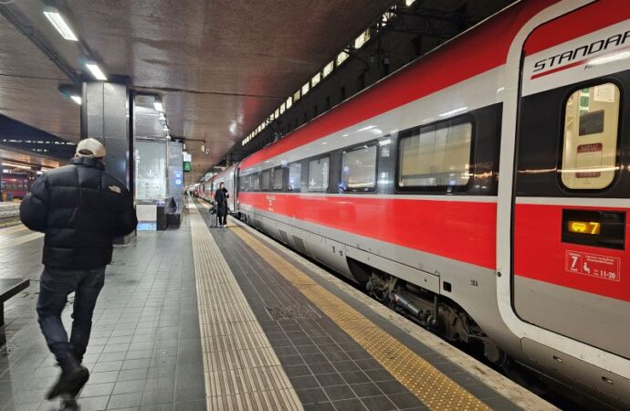 Trenitalia sospende nuove regole su bagagli e bici per chi viaggia su Frecce