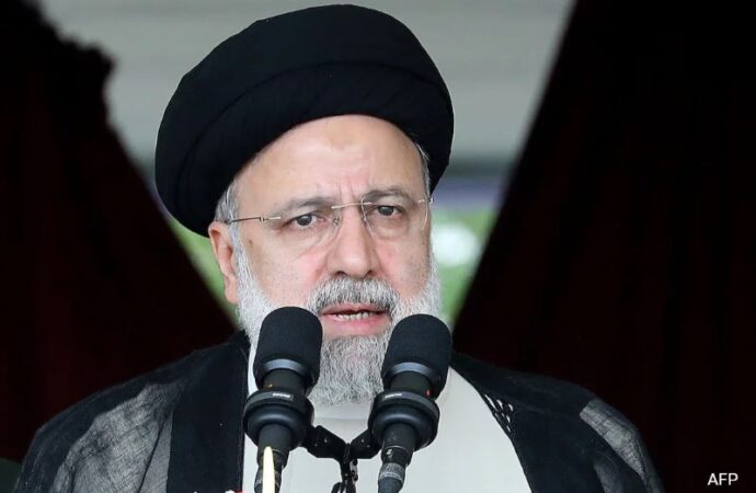 Iran, elicottero Raisi: “atterraggio duro” impossibile confermare notizie su passeggeri
