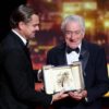 Cannes, DiCaprio consegna Palma d’Oro a De Niro: attacco a Trump dal palco