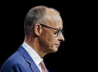 Germania, Merz ‘tradito’ da deputati della coalizione non raggiunge maggioranza
