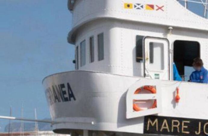Migranti, rinviati a giudizio comandante ed equipaggio Mare Jonio