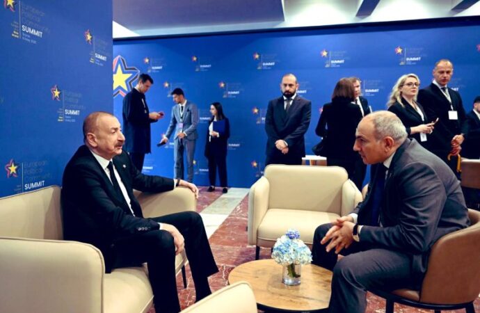 Tirana: premier armeno Pashinyan incontra leader Ue a vertice Cpe