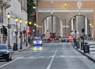 San Pietro blindata, varchi e controlli oltre 30 mila persone per prima fumata