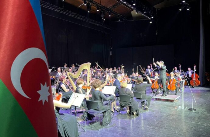 L’Azerbaigian celebra la sua indipendenza con un magnifico concerto