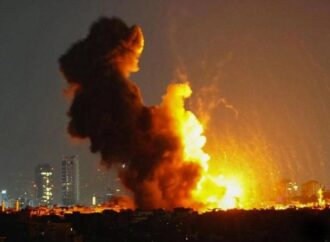 Israele colpiti siti nucleari e vertici militari iraniani. Khamenei promette vendetta