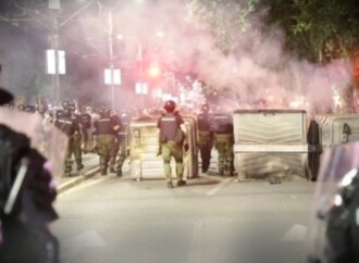 Serbia: proteste allargate ai social, appelli alla disobbedienza civile