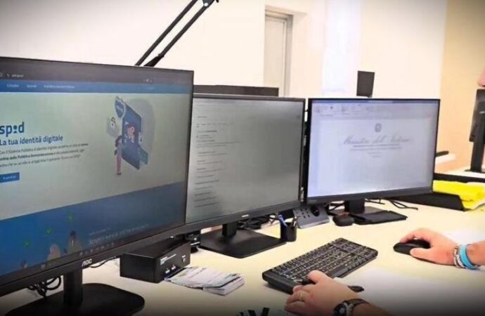 Bonus cultura frode con Spid irregolari, perquisizioni in tutta Italia