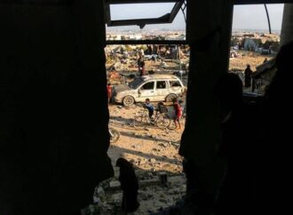 Gaza, raid all’alba più di 34 morti”. Olanda vieta ingresso a ministri israeliani