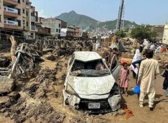 Pakistan, piogge monsoniche, almeno 320 morti in 48 ore