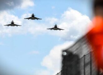 Londra invierà caccia in Polonia, Mosca punta il dito contro Nato