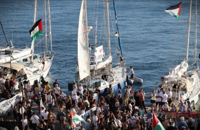 Grecia, salpate navi da Syros per unirsi alla flotta Sumud per Gaza