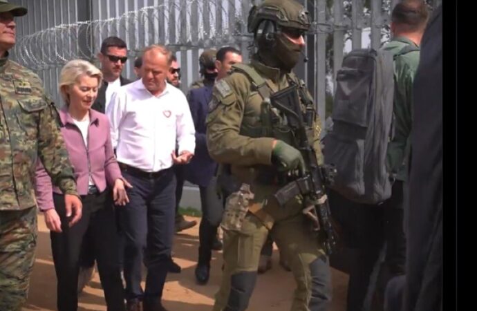 Tusk e von der Leyen al confine polacco: l’Ue spinge sui fondi per la difesa