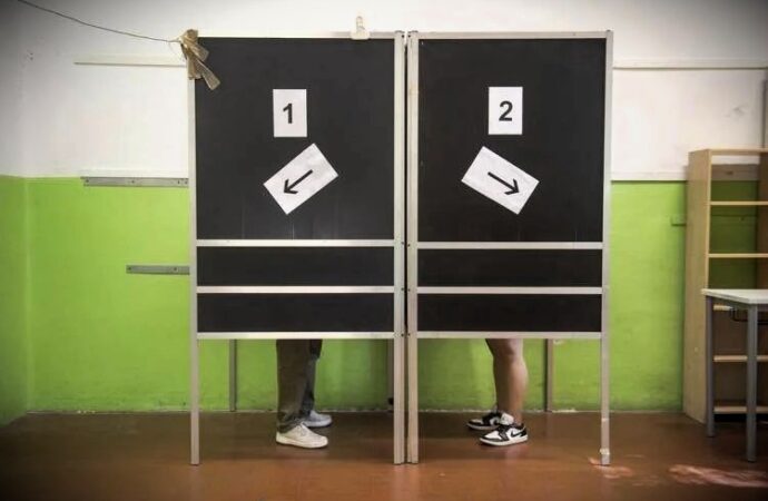 Regionali in Toscana, urne aperte: si vota fino alle 15