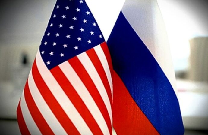 Budapest si a vertice USA-Russia, l’Ue ricorda il mandato di arresto a Putin