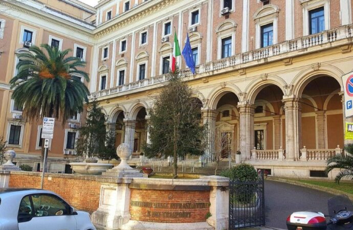 Ncc Italia, Min.Trasporti: “No a una guerra personale, lavorare insieme per il settore”