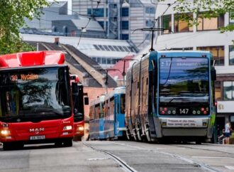 Norvegia, allarme bus elettrici cinesi: il costruttore può spegnerli da remoto