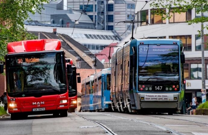Norvegia, allarme bus elettrici cinesi: il costruttore può spegnerli da remoto