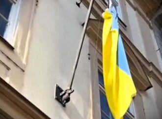 Repubblica Ceca, presidente parlamento rimuove bandiera ucraina