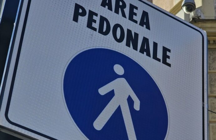 Slovacchia: limite di velocità anche per i pedoni. Ma è una bufala…