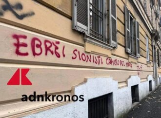 “Ebrei sionisti cancro del mondo”, la scritta choc sul Lungotevere
