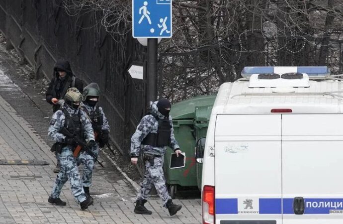 Mosca, autobomba uccide ufficiale Stato Maggiore. Accuse a Kiev