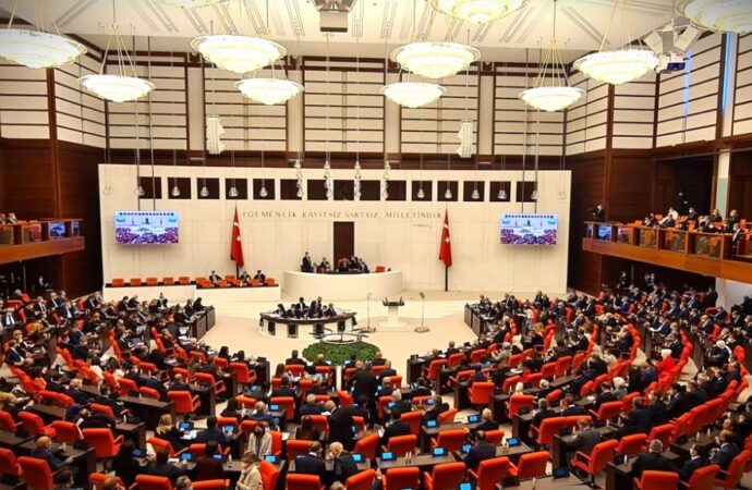 Turchia, prorogata dal Parlamento la missione militare in Libia