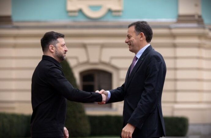 Zelensky: “Portogallo parteciperà alla ricostruzione dell’Ucraina”