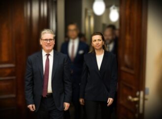 Groenlandia, Londra media, Washington insiste. Russia e Cina osservano